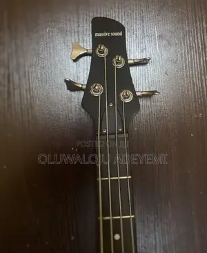 4 Strings Bass Guitar