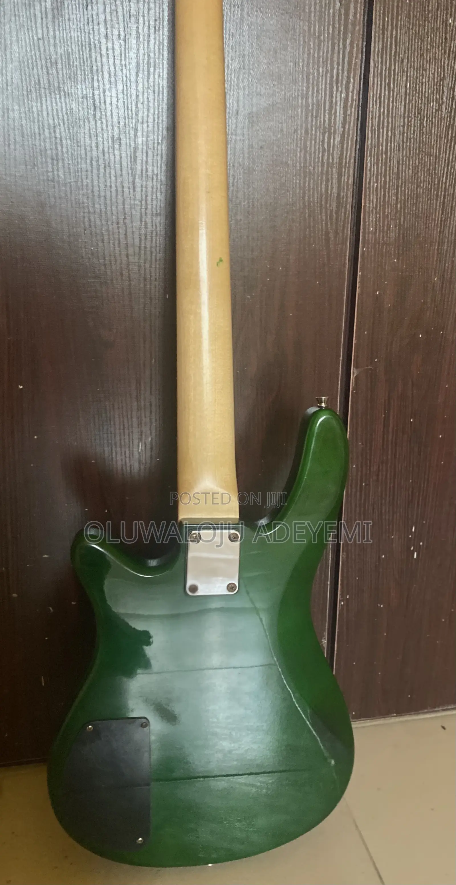4 Strings Bass Guitar