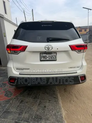 Toyota Highlander Limited Platinum 4x4 V6 (3.5L 6cyl 8A) 2017 White