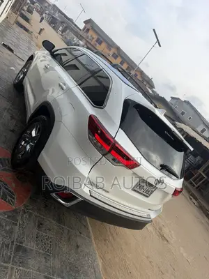 Toyota Highlander Limited Platinum 4x4 V6 (3.5L 6cyl 8A) 2017 White