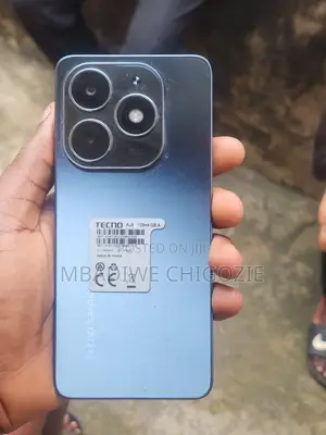 Tecno Spark 20 128 GB Blue