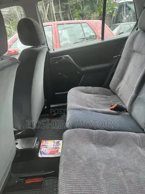 Volkswagen Golf 2003 Red