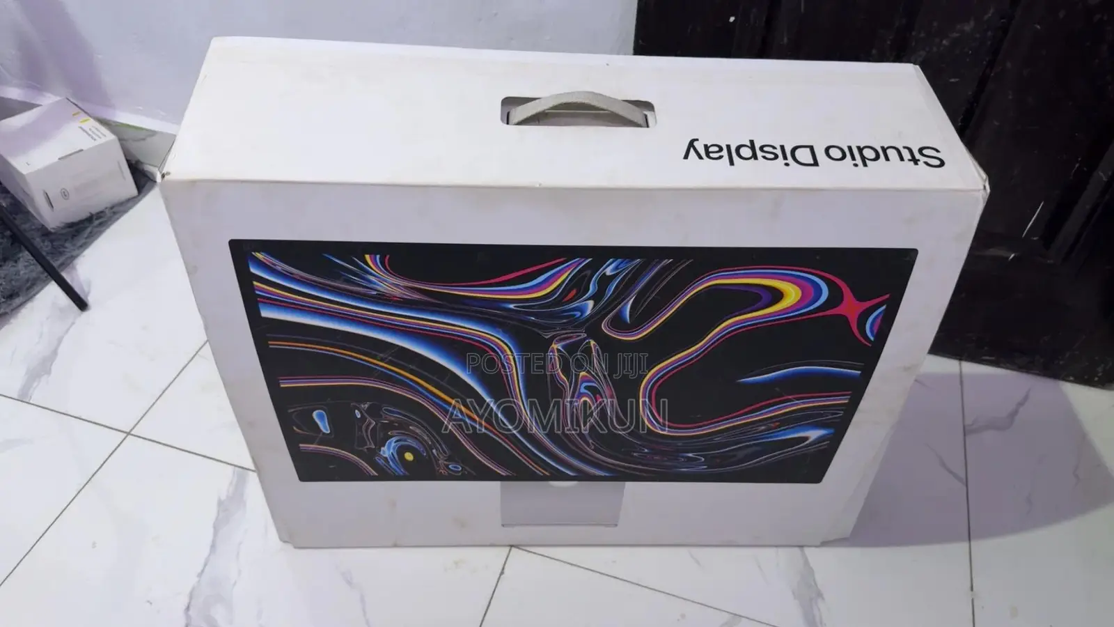 Apple Studio Display.