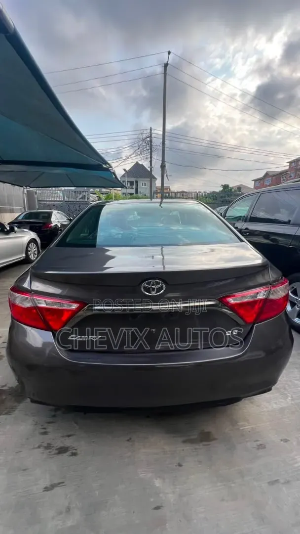 Toyota Camry 2016 Gray