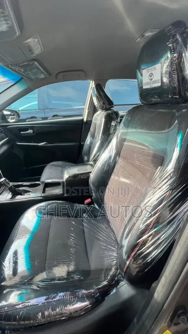 Toyota Camry 2016 Gray