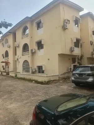 18bdrm Block of Flats in Wuse 2 Abuja Nigeria for sale