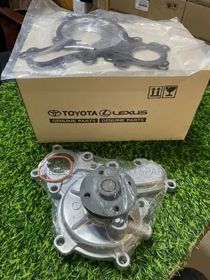 Water Pump Assy for 3ur Land Cruiser Tundra V8 Engine