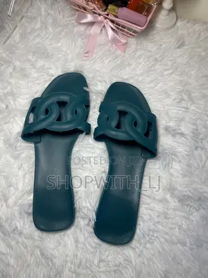 Jelly-Like Flat Women's Slippers