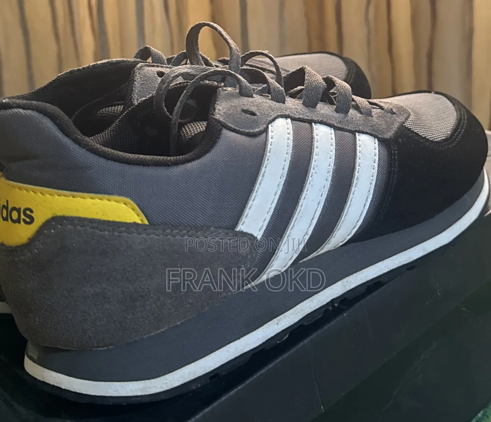  Adidas Sneakers 
