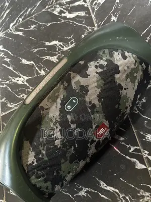 JBL Boombox 2