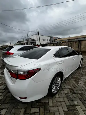 Lexus ES 2015 White
