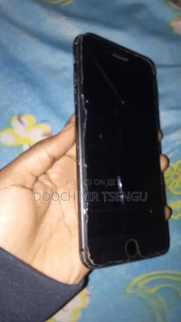 Apple iPhone 8 Plus 64 GB Black