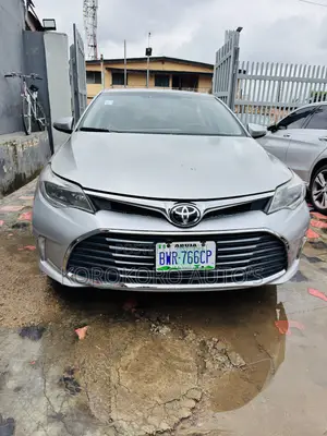 Toyota Avalon Limited 4dr Sedan (3.5L 6cyl 6A) 2014 Silver