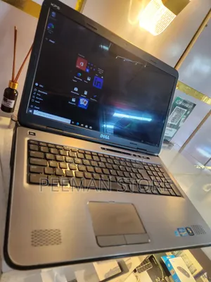 Laptop Dell XPS 15 8GB Intel Core i7 HDD+SSD 500GB