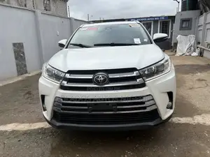 Toyota Highlander Limited 4x4 V6 (3.5L 6cyl 8A) 2017 White