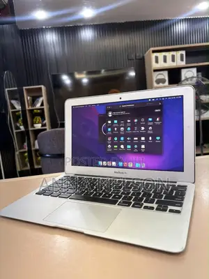 Laptop Apple MacBook Air 2015 4GB Intel Core i5 SSD 128GB