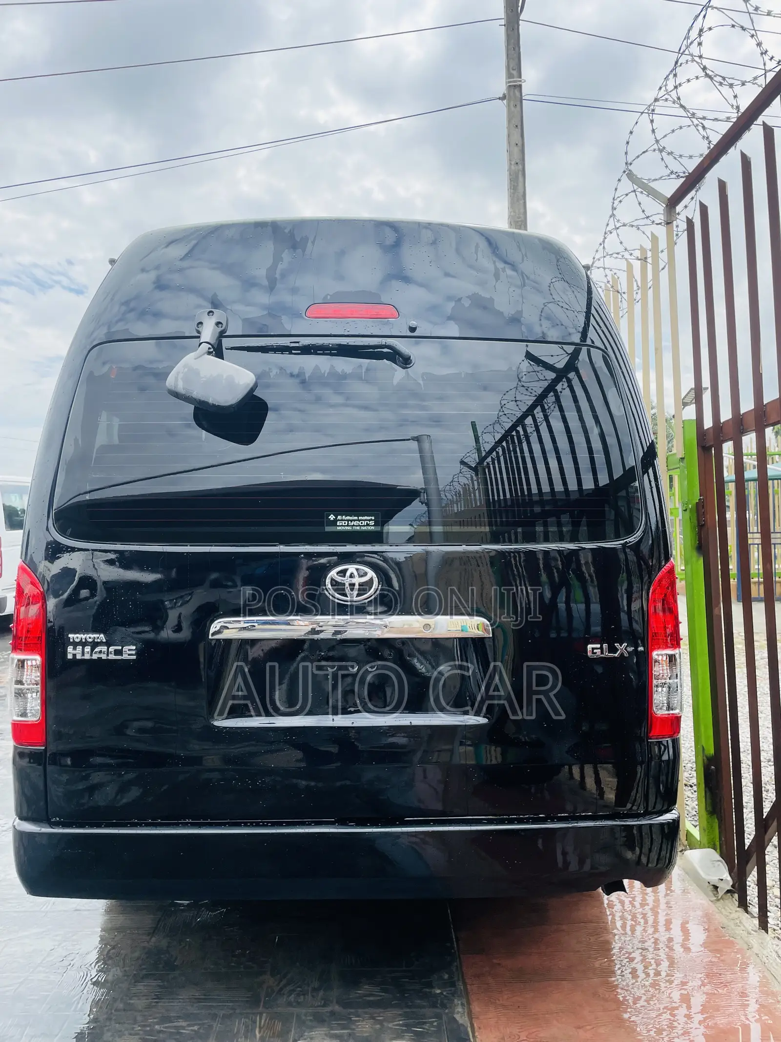 Toyota HiAce 2018 Black