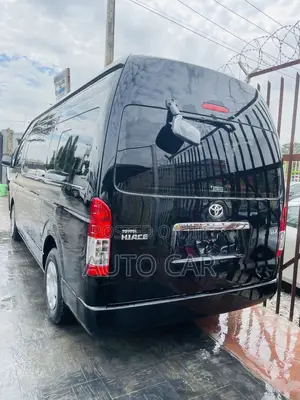 Toyota HiAce 2018 Black