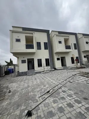 4bdrm Townhouse/Terrace in Private Property, Kado for sale
