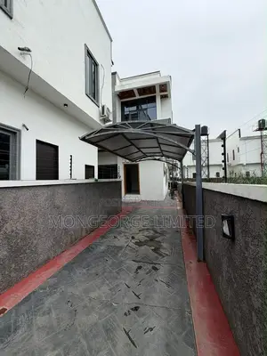 4bdrm Duplex in Lekki for sale