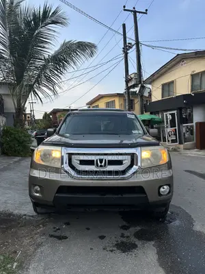 Honda Pilot 2011 Gold