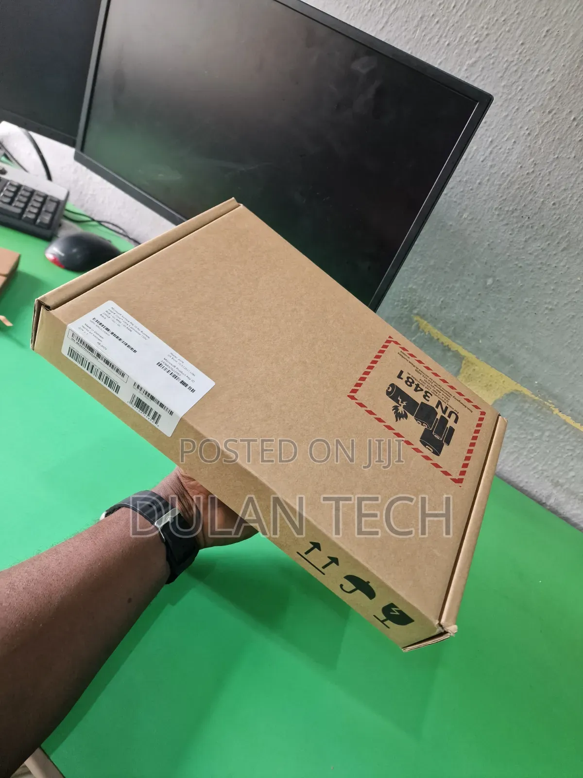 New Laptop Microsoft Surface Pro 10 8GB Intel Core Ultra 5 SSD 256GB
