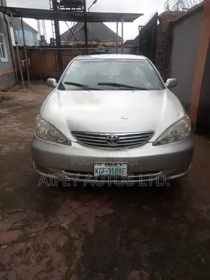 Toyota Camry 2004 Silver