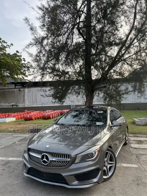 Mercedes-Benz CLA-Class CLA 250 4MATIC Sedan 2015