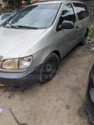 Toyota Sienna 2003 Silver