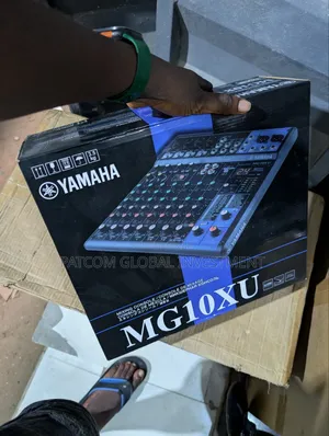 Yamaha Flat Mixer MG10XU With USB Internal Soundcard