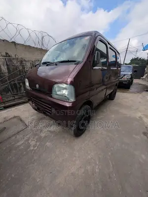 Suzuki APV Minibus 2011 Red