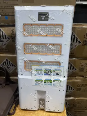 AKT 400W Solar Street Light (AKT-SLD-1D400P25YK-400W)