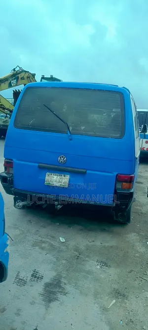 Volkswagen Transporter 2004 Blue
