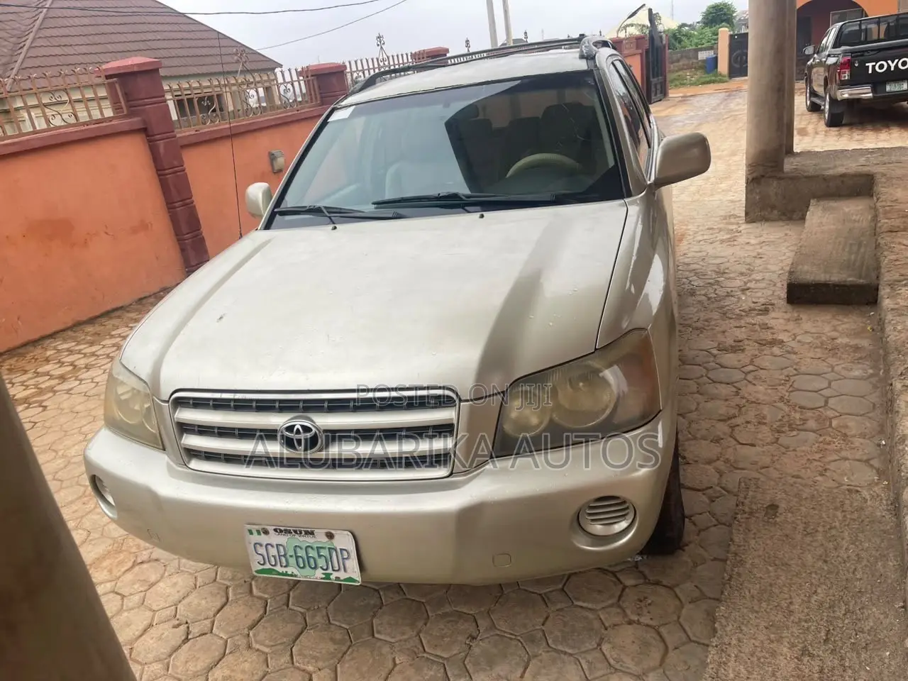 Toyota Highlander 2004 Gold