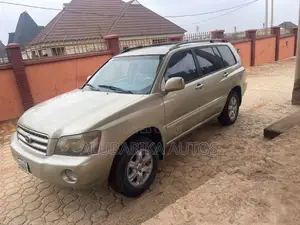Toyota Highlander 2004 Gold