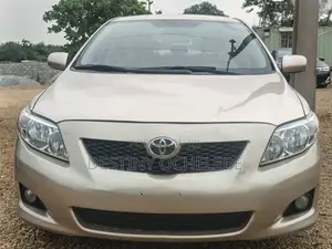 Toyota Corolla 2009 Gold