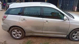 Toyota Matrix XR Hatchback FWD (1.8L 4cyl 4A) 2008 Silver