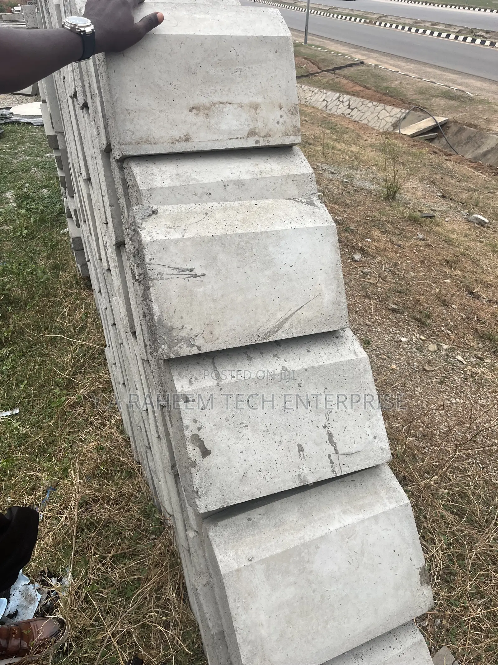 Quality Concrete Slab/Paving Stone – 450mm × 450mm
