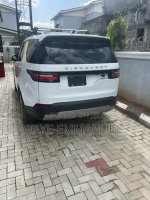Land Rover Discovery HSE Luxury 4x4 2017 White