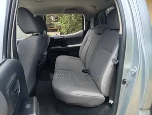 Toyota Tacoma 2023 Silver