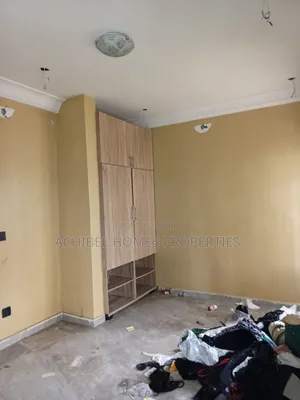 1bdrm Shared Apartment in Ocean Bay, Lekki Phase 2 for rent