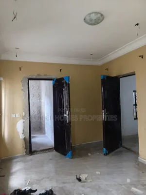 1bdrm Shared Apartment in Ocean Bay, Lekki Phase 2 for rent