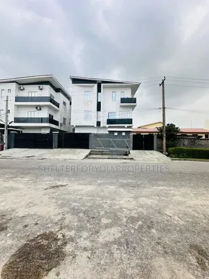 2bdrm Apartment in Lekki Phase 1 for rent