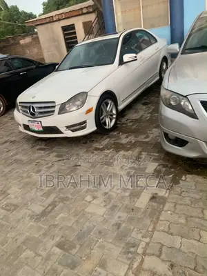 Mercedes-Benz C300 Sport 4Matic Sedan AWD (3.0L 6cyl 7A) 2012 White