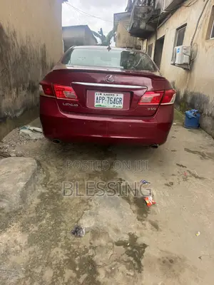 Lexus ES 350 2011 Red
