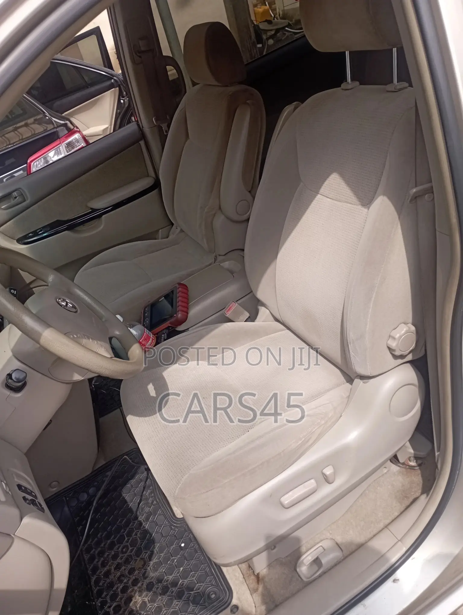 Toyota Sienna 2004 Gold