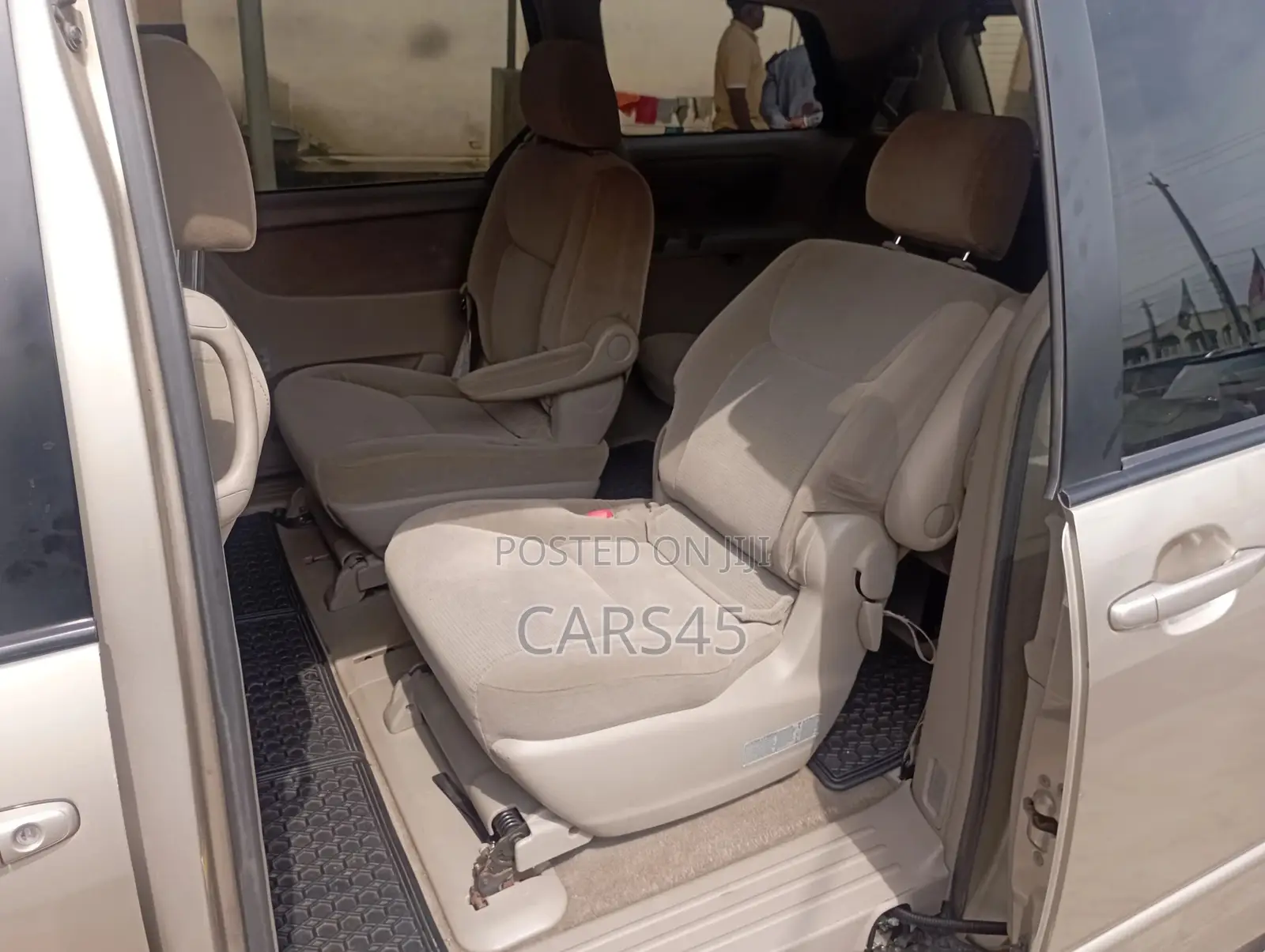 Toyota Sienna 2004 Gold