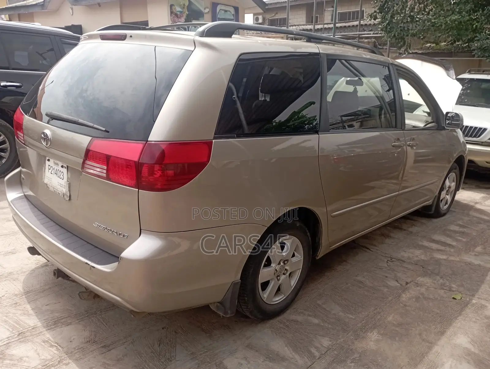 Toyota Sienna 2004 Gold