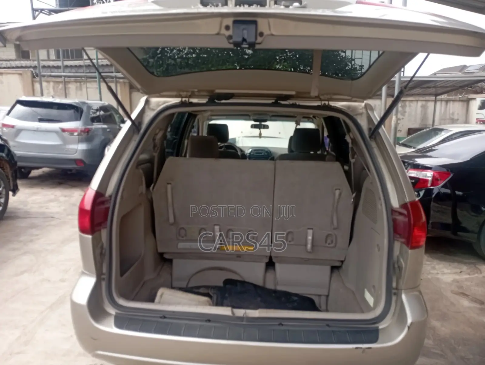 Toyota Sienna 2004 Gold