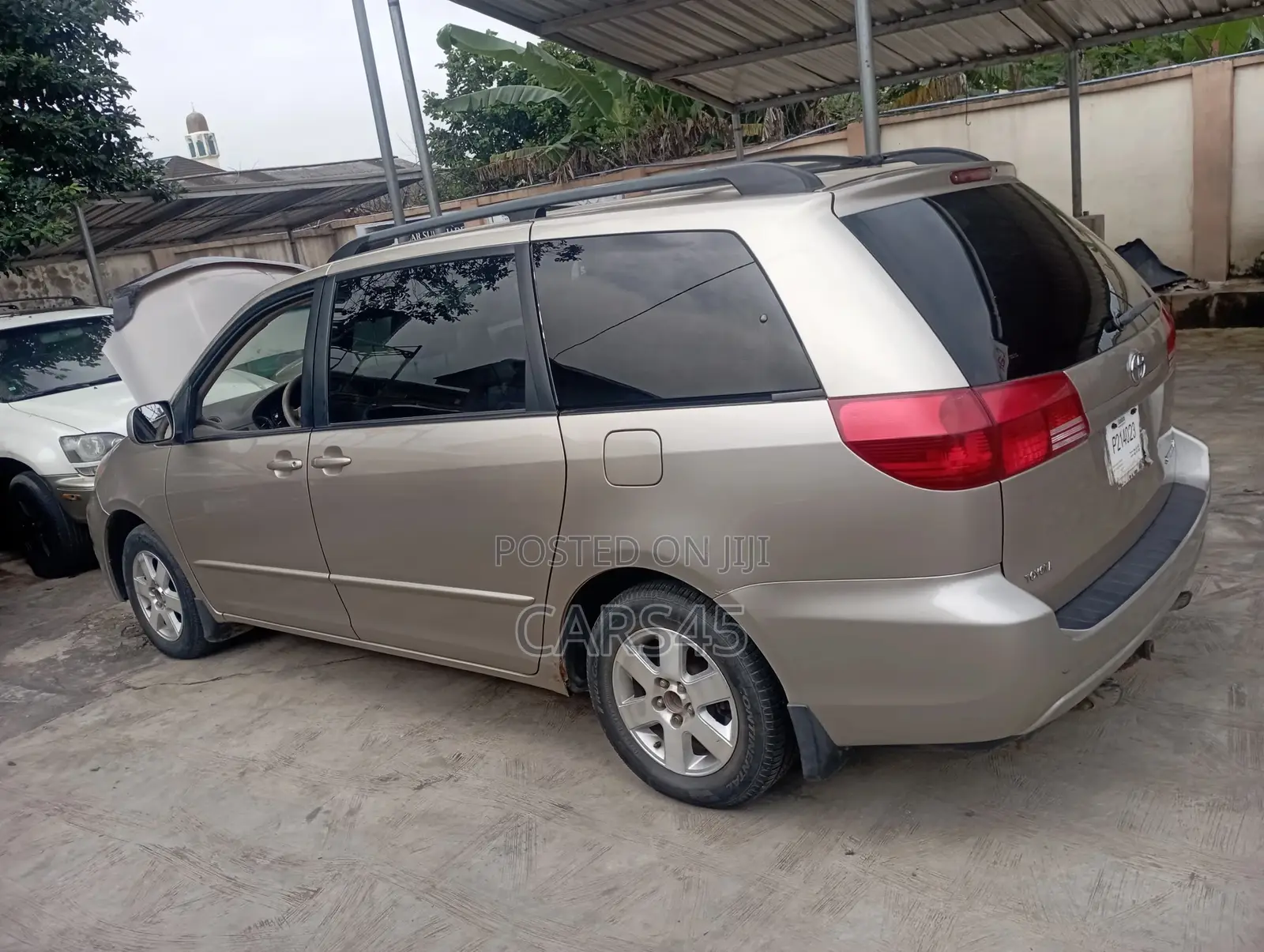 Toyota Sienna 2004 Gold